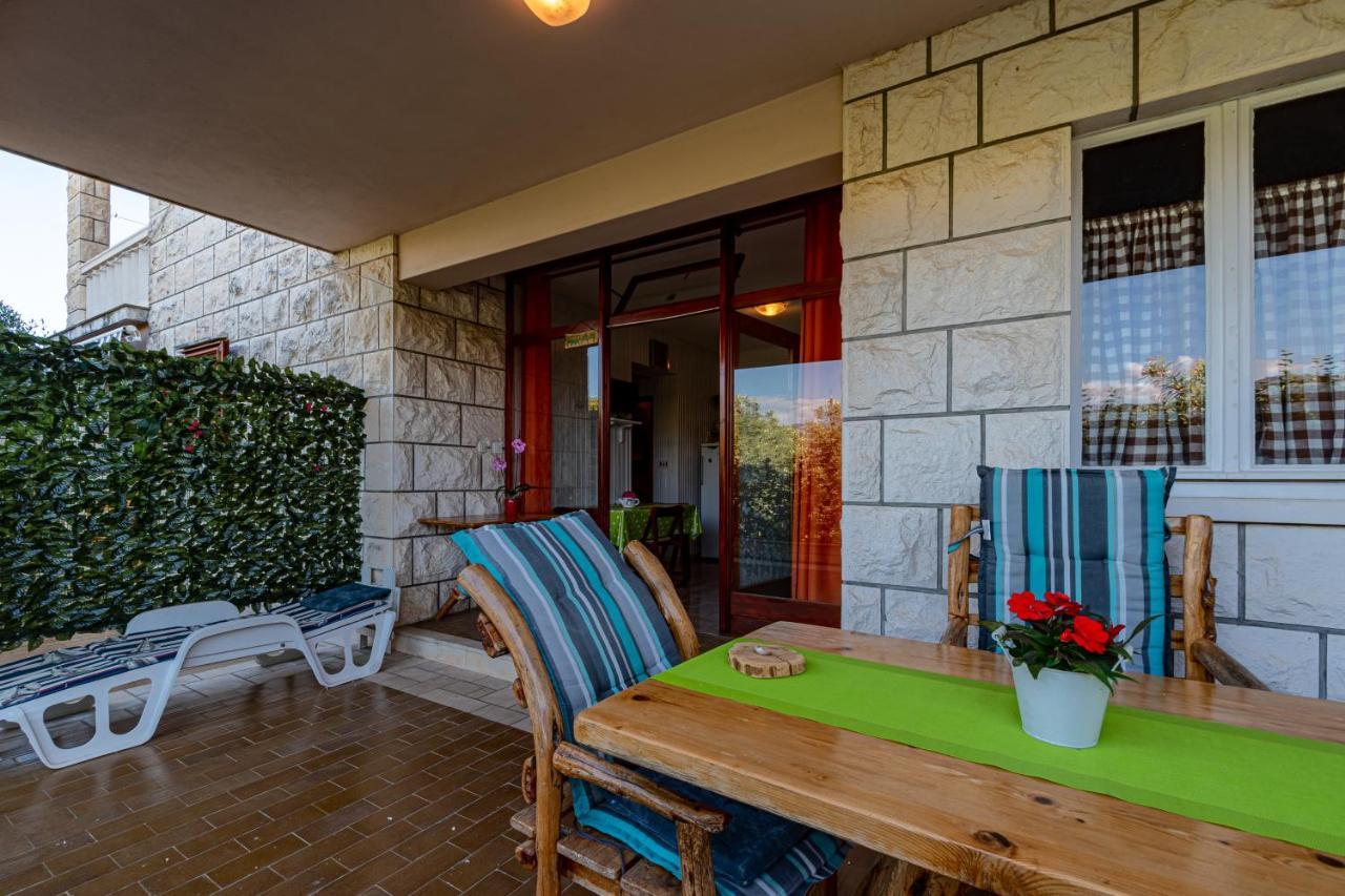 Apartments Mak Račišće Dış mekan fotoğraf
